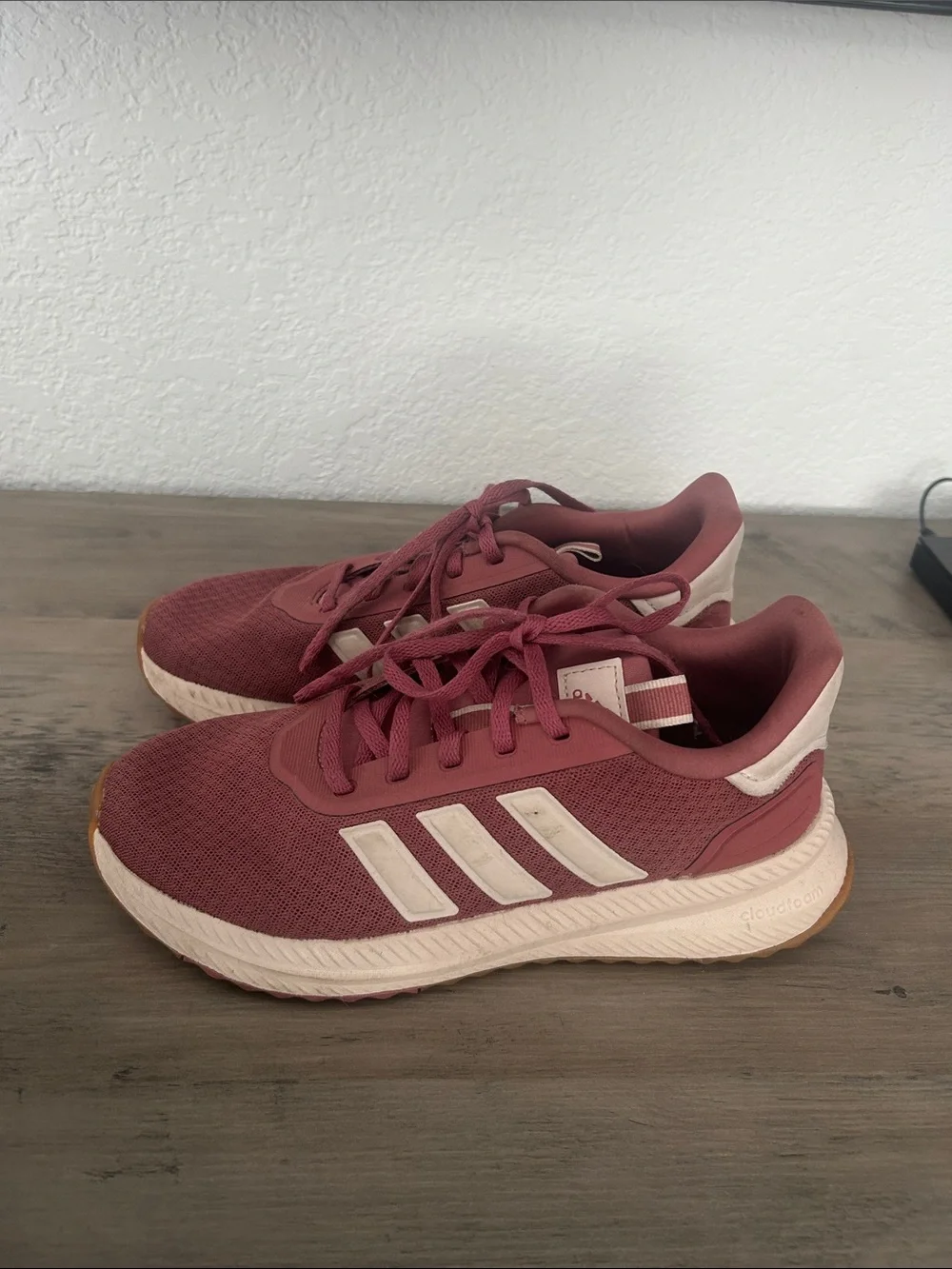 adidas mauve-pink mesh runners with cream accents